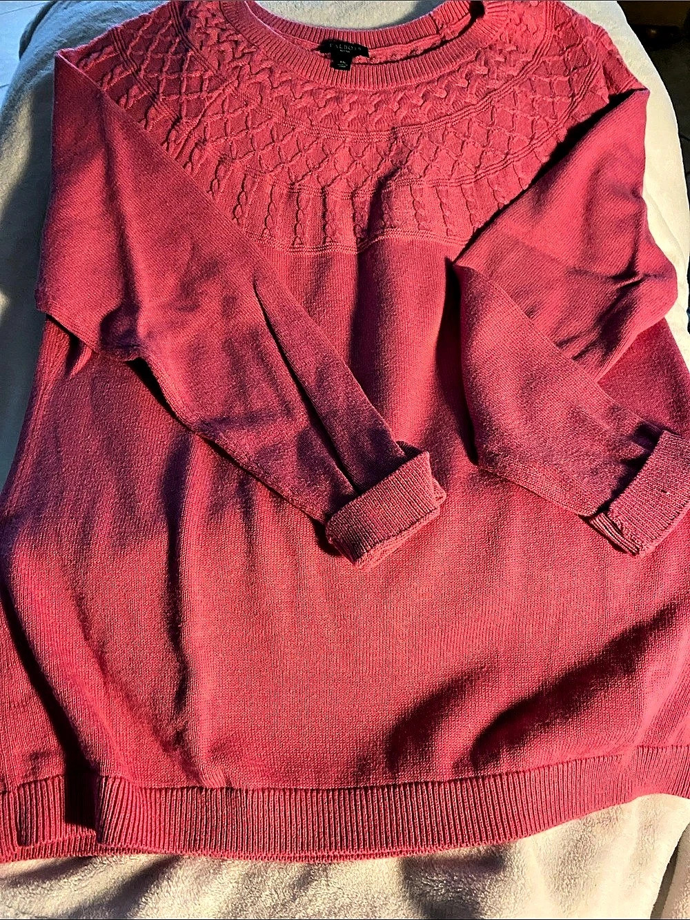 Talbots Textured Crew Neck Sweater in Pink Size Medium